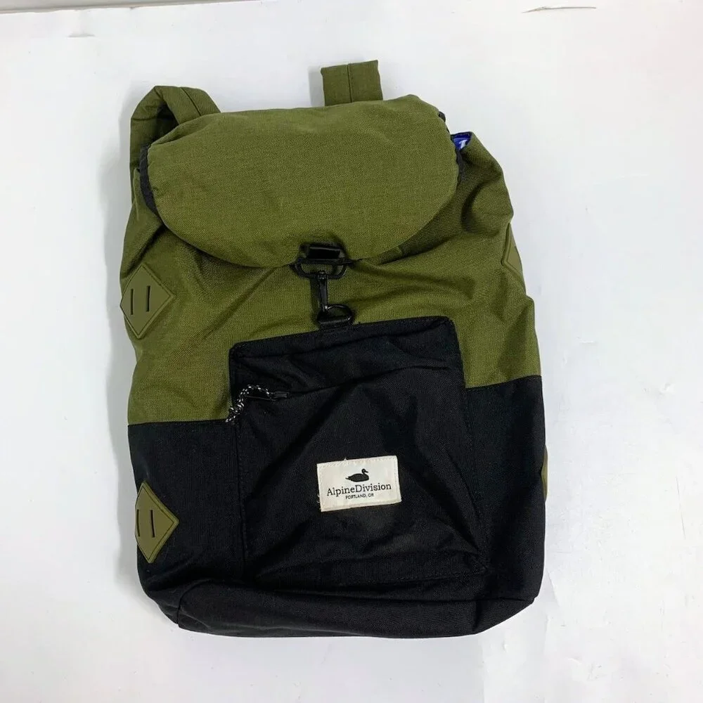 Alpine DIvisions Adults‎ Rockaway Ripstop Adjustable Strap Clip Backpack
